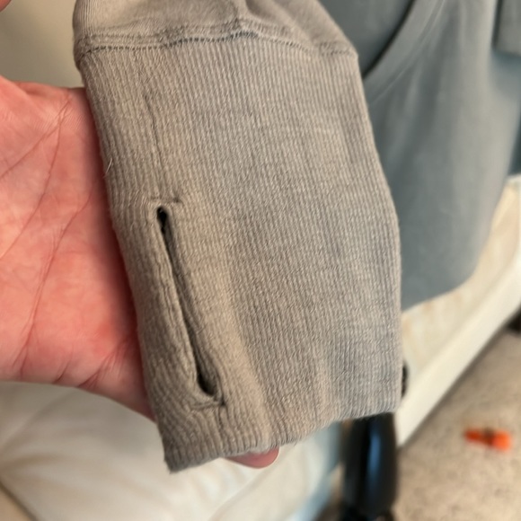 Athleta Pranayama Wrap Olive Large - Picture 3 of 4